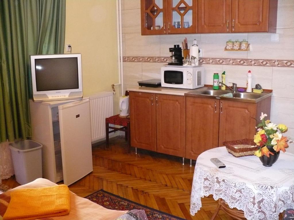 Kitty Apartman Διαμέρισμα Μίσκολτς Δωμάτιο φωτογραφία